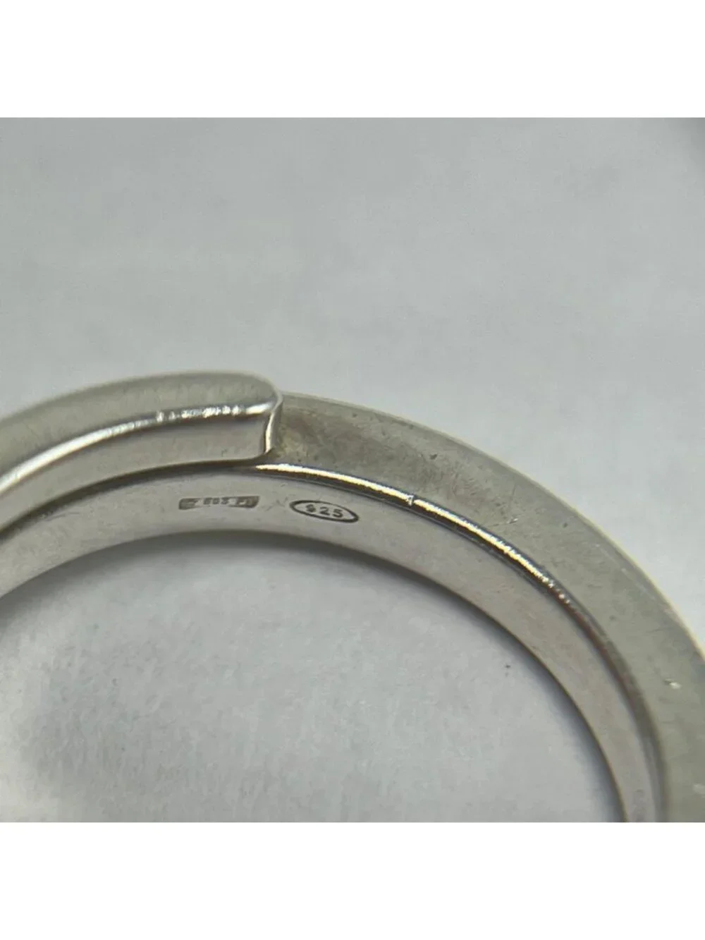 Gucci Chiodo Nail Ring